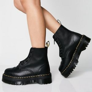 Dr. Martens Sinclair 8-eye Platform Boot